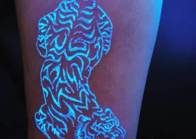 UV_tiger_tattoo